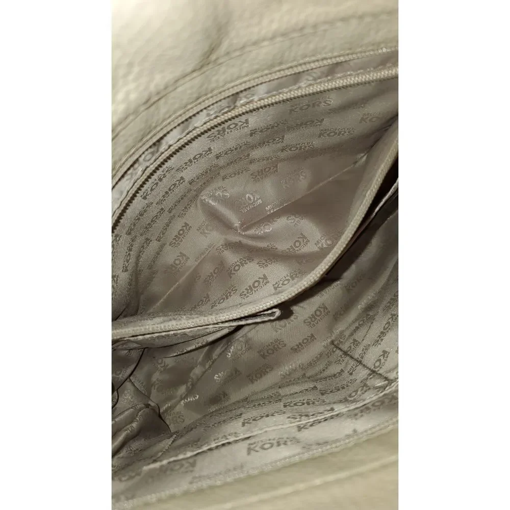 Authentic Michael Kors Whipped Chelsea - Picture 4 of 12